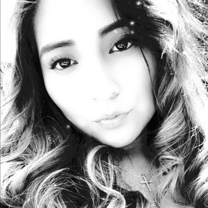 Meet your Posher, Ana